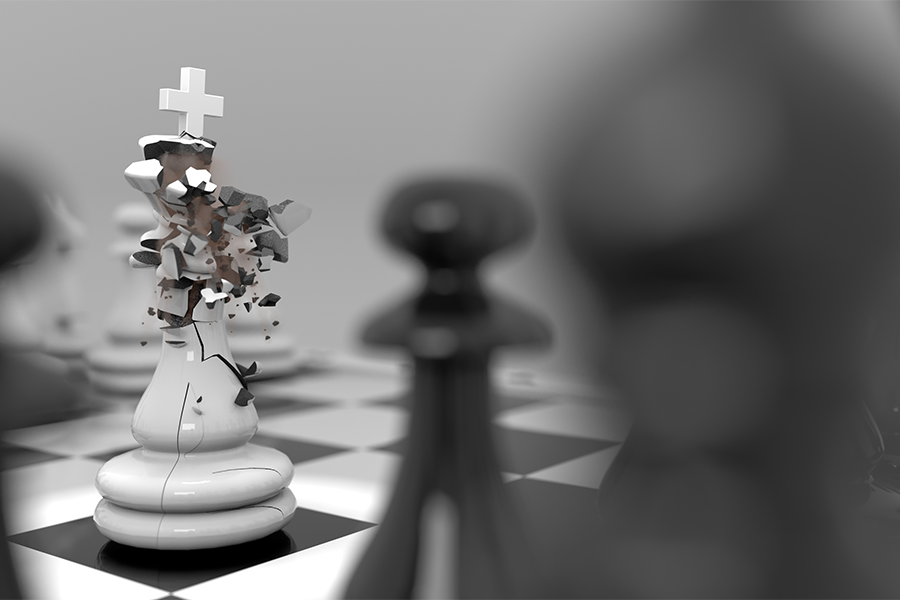 Chess pieces, the white queen is exploding graphically.